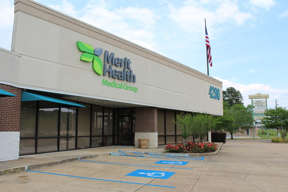 High Traffic Retail or Medical Space | Lakeland Drive: 4290 Lakeland Dr, Flowood, MS 39232